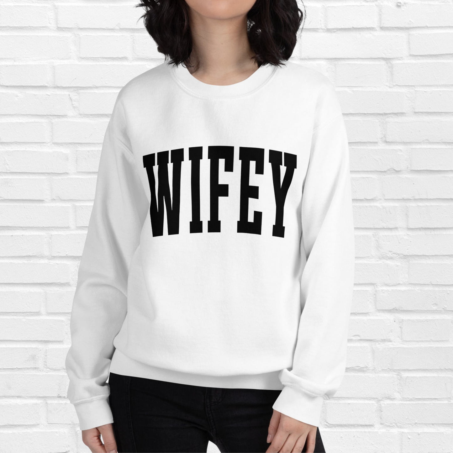 Varsity Wifey Crewneck | White